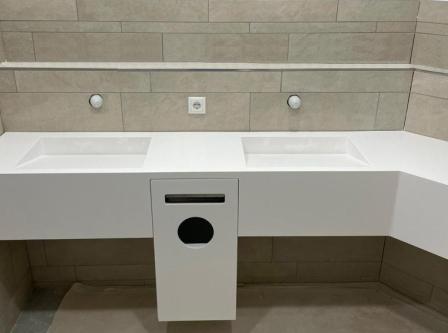 Waschbecken und Waschtischanlagen nach Maß Waschbecken mit Ablaufschlitz nach Maß