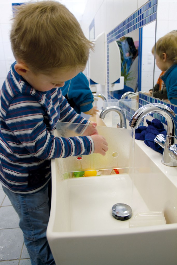 Waschrinnen Kindergarten