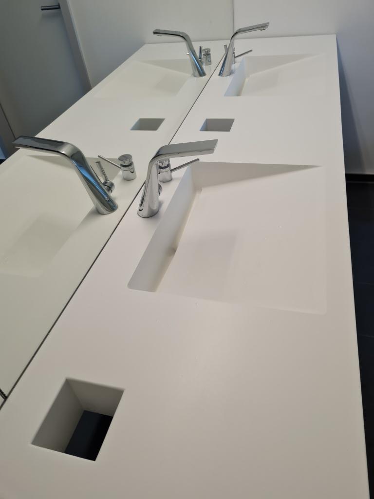 Waschtische und Flachwaschtische nach Maß Waschtischanlage nach Maß